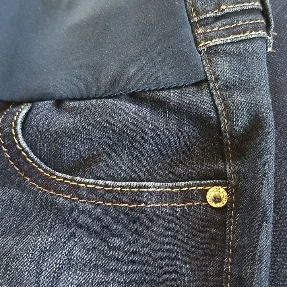 DL1961 Maternity Jeans - boot cut - Picture 11 of 12